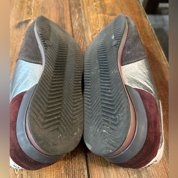 Golden Goose Sneakers - Picture 14 of 15